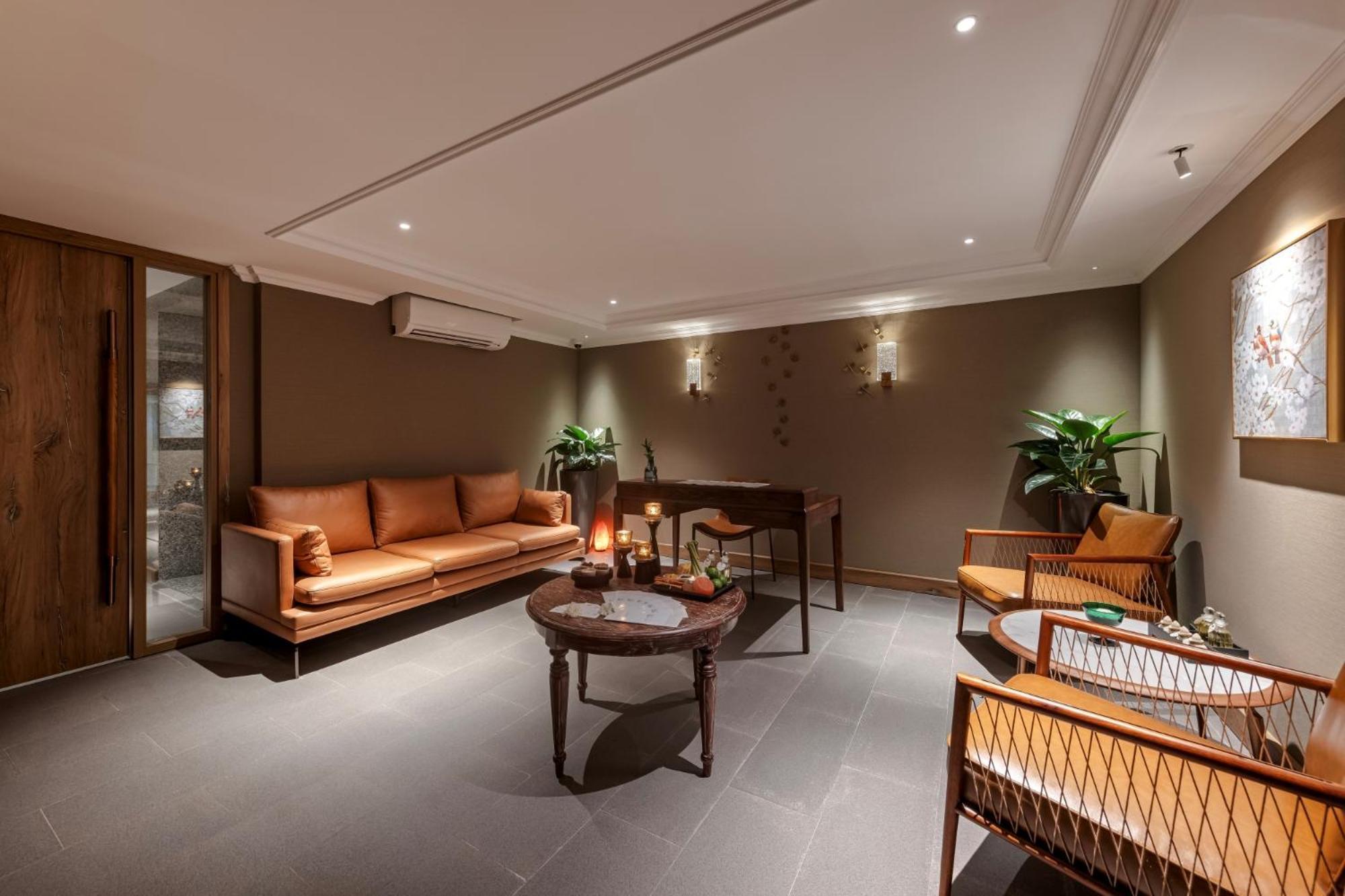 La Siesta Classic Hang Thung Hanoj Exteriér fotografie The interior of the club